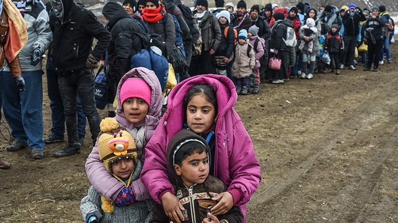 AB'den Türkiye'ye: Sınırda bekleyen mültecileri alın