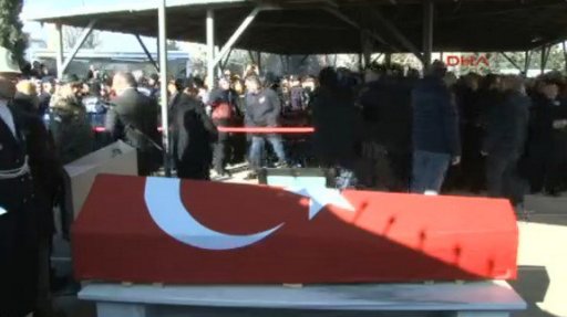 Kemal Kılıçdaroğlu Kamer Genç'in cenaze töreninde