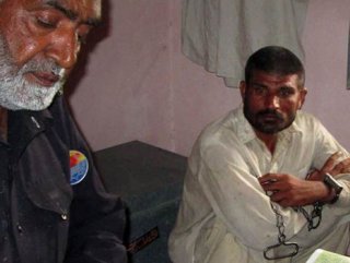 Pakistan'da yamyam kardeşler bebek cesedi çalıp yedi