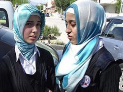Balıkesir'de öğrencilerin türban iddiası