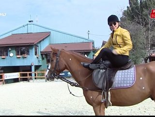 Ceylan'dan at üstünde türkü şov