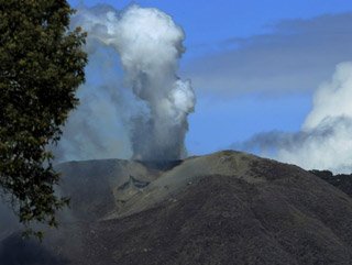 Costa Rica da Turrialba yanardağı alarmı