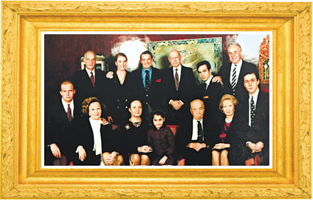 Koç Ailesi'nin 1991 yılında çekilen fotoğrafı
