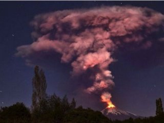Şili'de yanardağ patladı